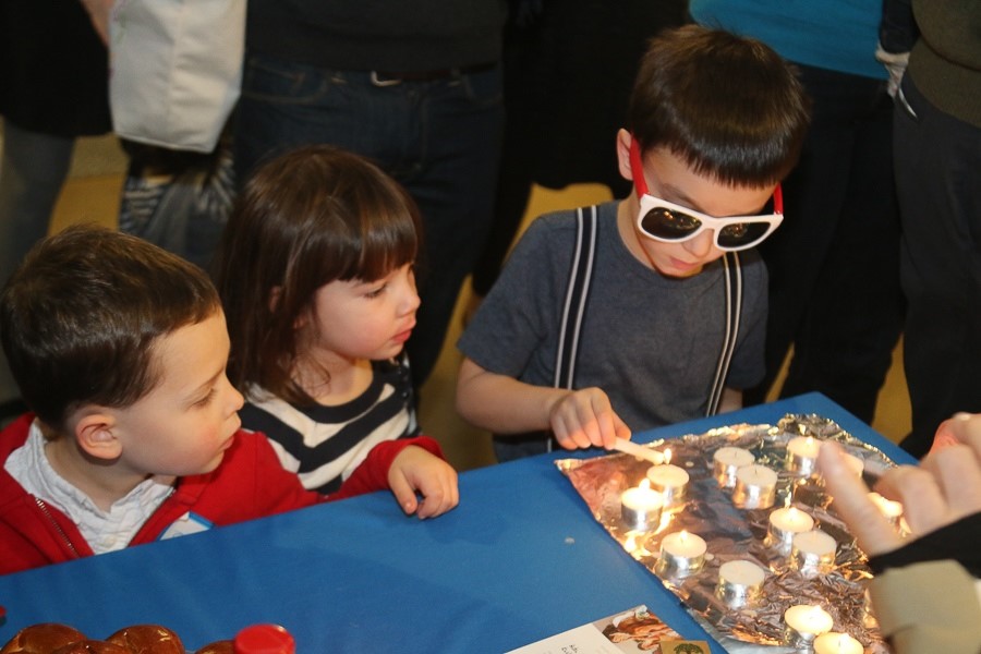 Pop-up Shabbat draws mixed families, unaffiliated – Washington Jewish Week