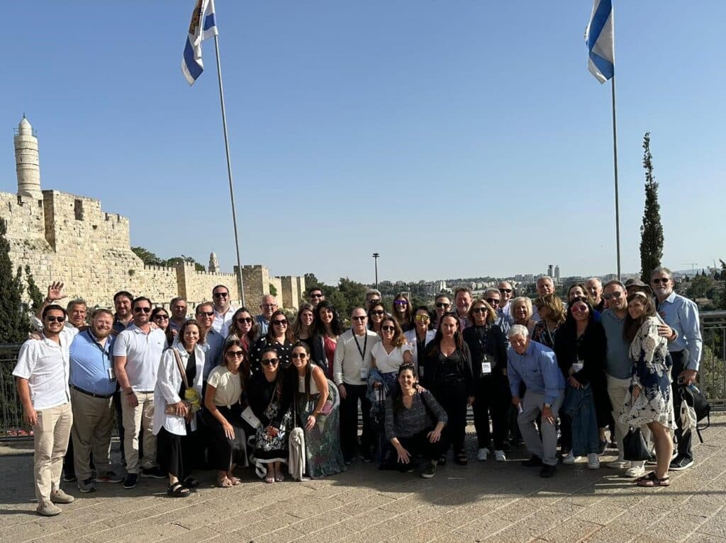 Israel YOUR Way participants prepare for Shabbat