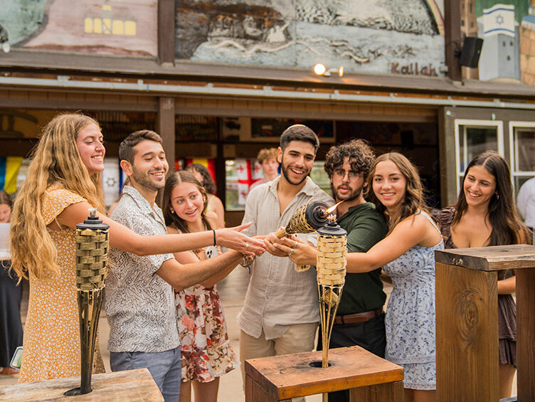 BBYO-2023-Kallah-lighting-torch